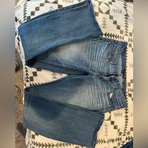 Women’s Express Barely Boot Cut SZ 8r